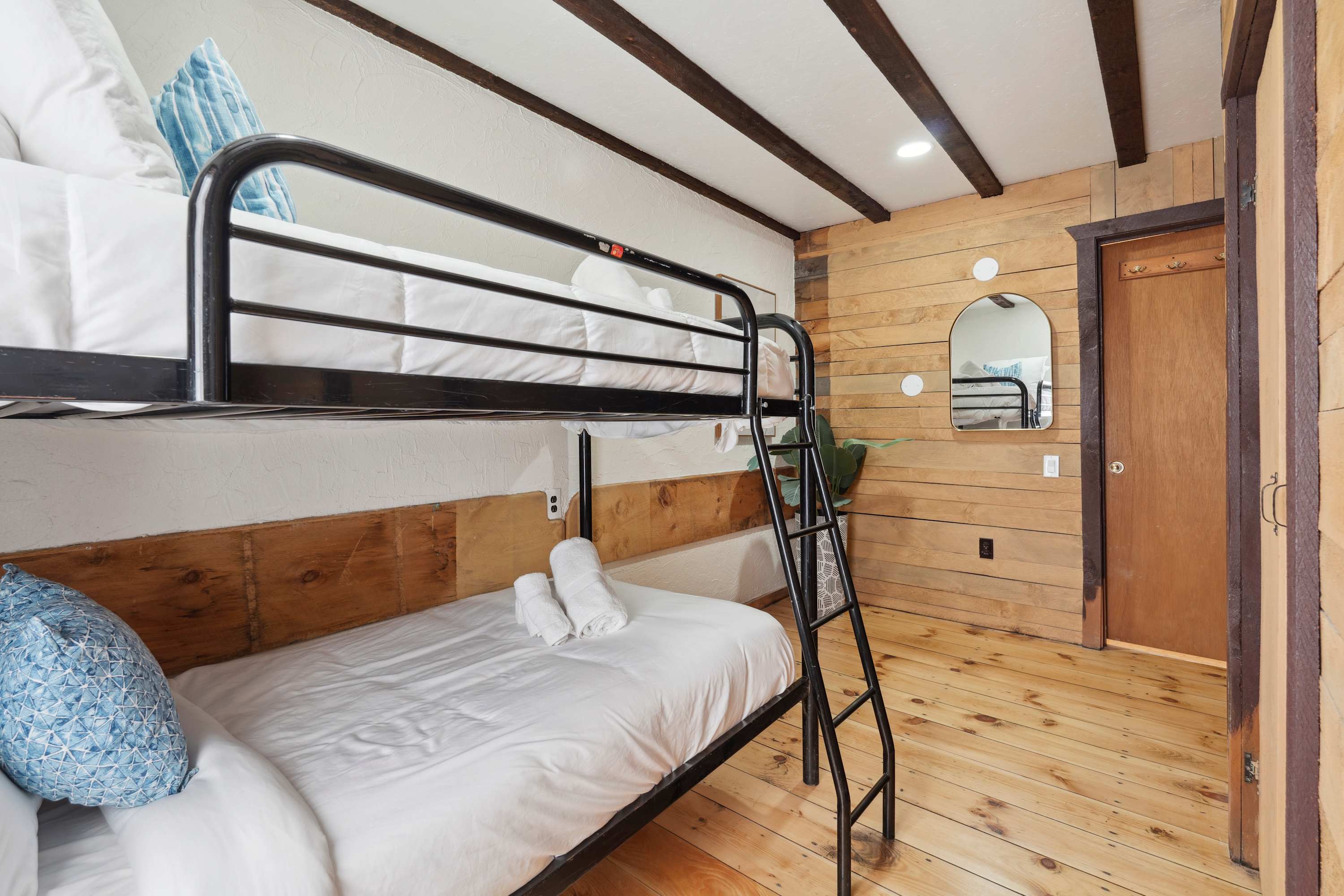Bunk bed room at the Sukkot Vermont property